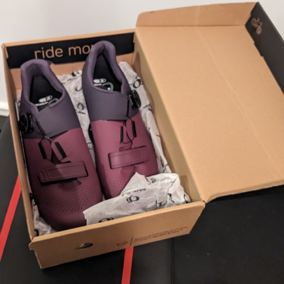 Pearl Izumi Women's Attack Road bike shoes size 41 Nightshade Blue/Wild Violet - Picture 7 of 7